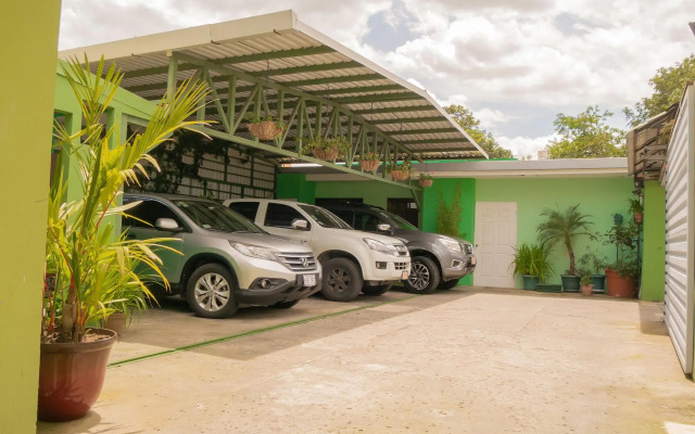 Hotel Bamboo Aeropuerto