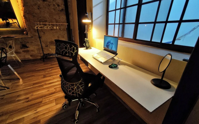 Ocre Studio By Paradox