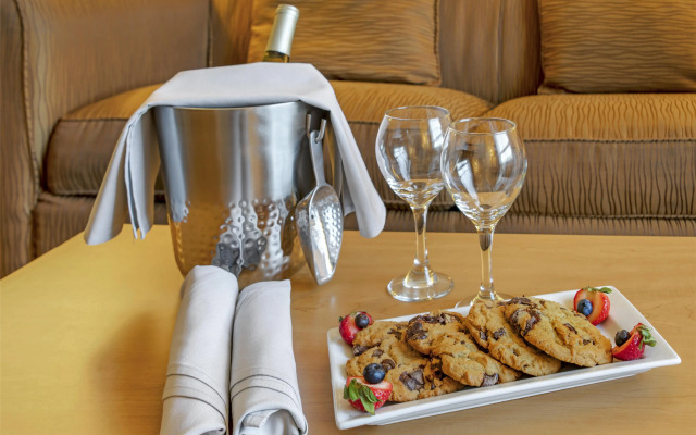 Best Western Royal Plaza Hotel & Trade Center