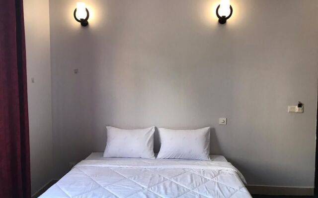 Violet Villa And Restro