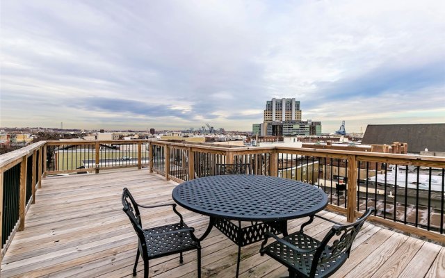 New Luxury Home Near Harbor W Rooftop Deck