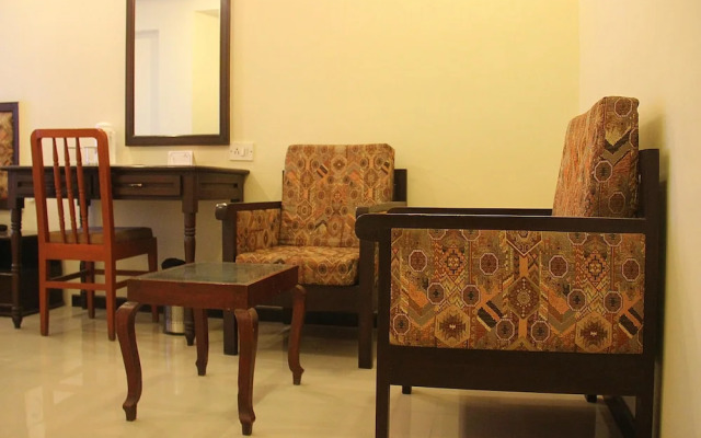 OYO 1697 Hotel PM Regency