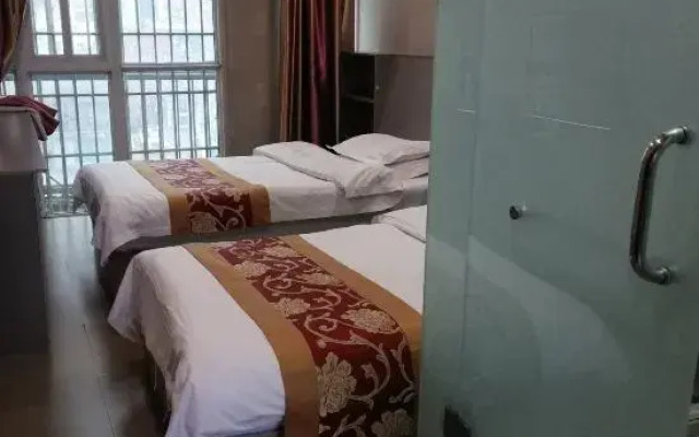 Dengfeng Business Hotel