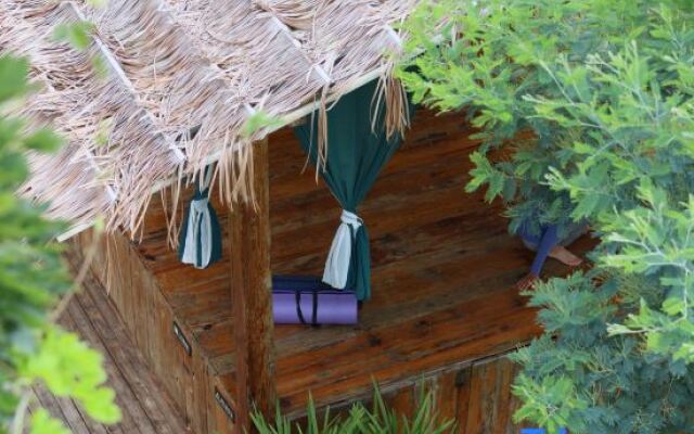 Yewang Su Lake View Light Luxury Hostel