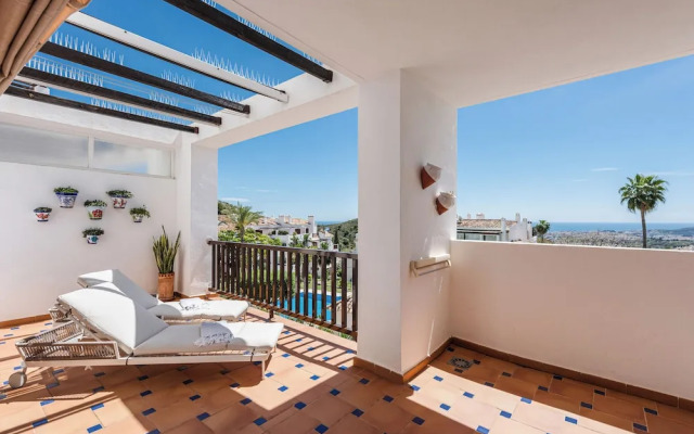 Incredible Apartment With sea Views and Balcony
