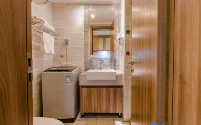 Xinyang Celebrity Art Hotel