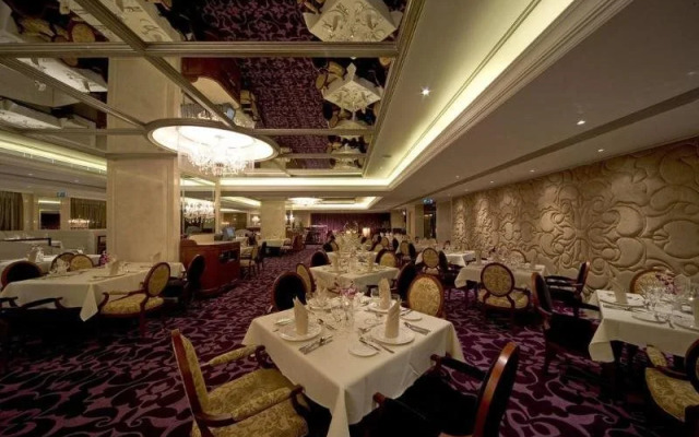Uzone Serviced Apartment