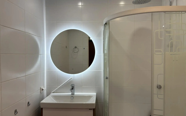 Апартаменты стандарт на улице Александра Хохлова 1