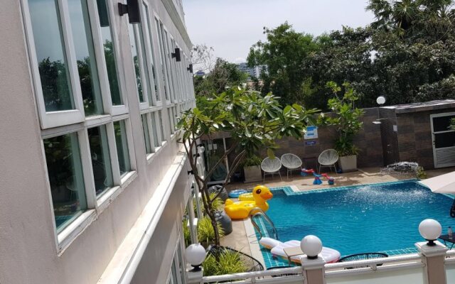 Sun Sky Resort