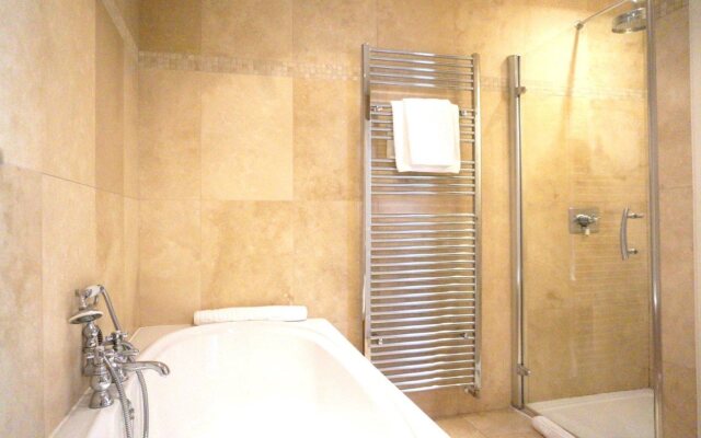 The Glen Mhor Apartments