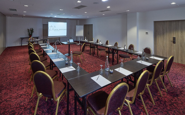 Mercure Maintenon
