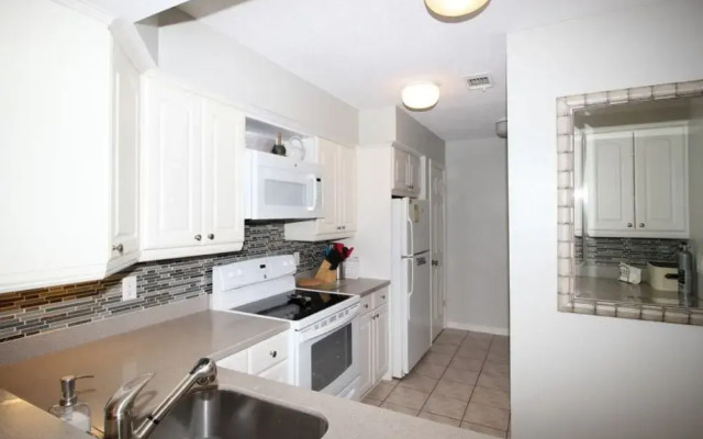 31 Springwood Villa 2 Br villa by RedAwning