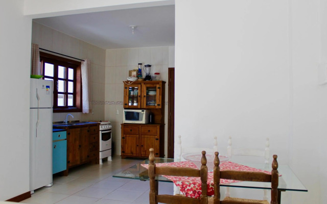 Sobrado com piscina em Mariscal Rutilio N125