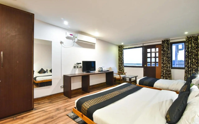 M Hotel & Restaurant