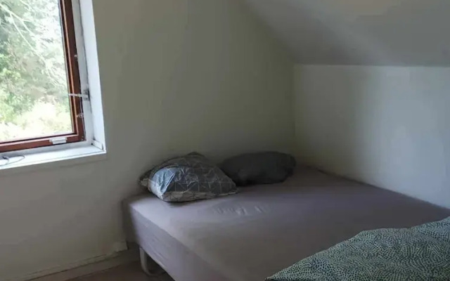 Room in Guest Room - North Beach Inn House