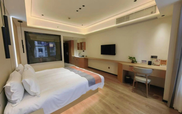 Zhejiang Jiaxing Pujing Hotel