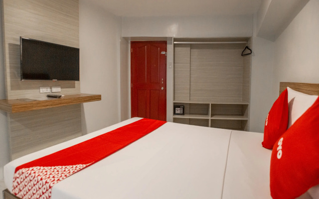 Circuit Hostel