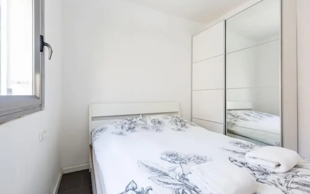 Hakovshim Miroir in Tel Aviv-yafo