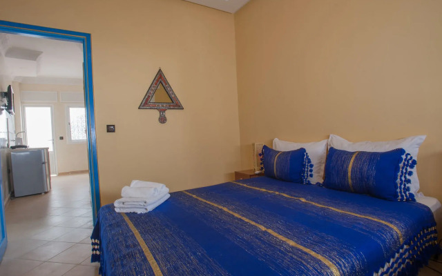 Puerta Azul