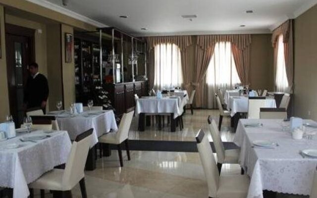 Vilesh Palace Hotel