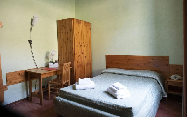Pràcatinat Hotel & Restaurant