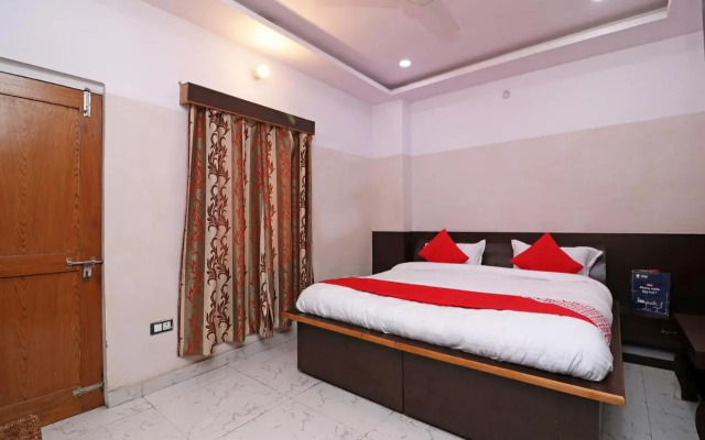 OYO 24103 Akbar Guest House
