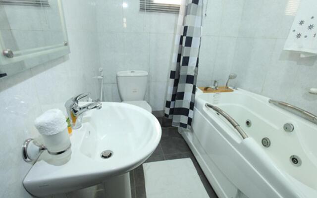 Prince Of Anthony 1960 Hotel-apartment