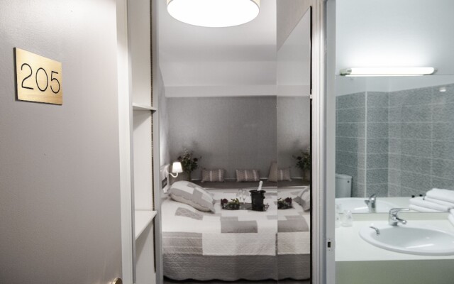 Hotel Le Chantereigne