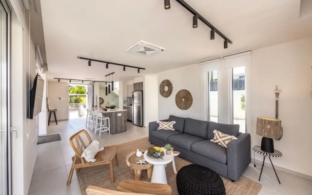 Protaras Leomi Seaview Villa