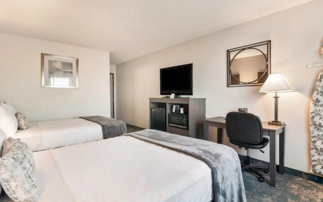 American Inn Suites Detroit Metro Airport