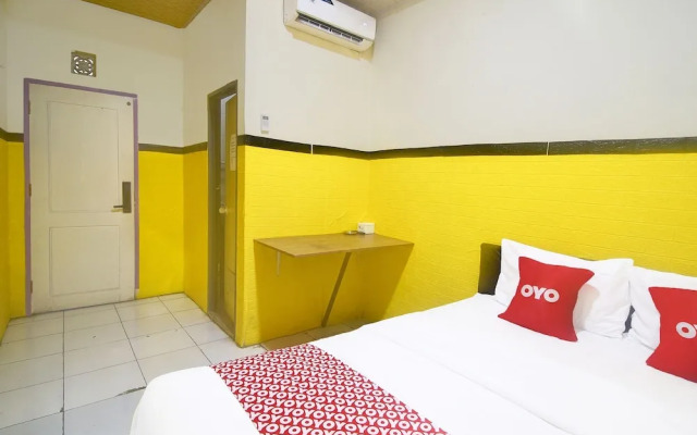 OYO 92040 Superstar Kost Dan Homestay