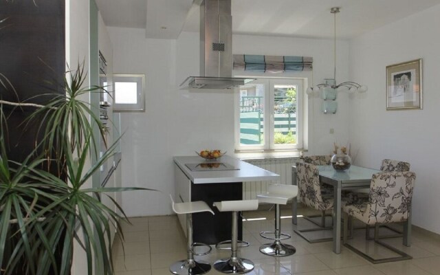 Adel - 70 m From Beach - A4