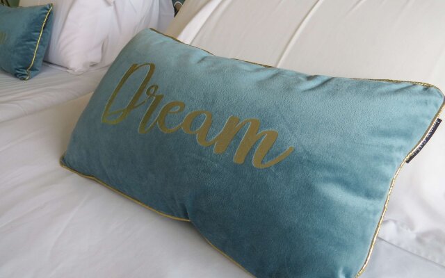 Kyriad Avignon Cap Sud