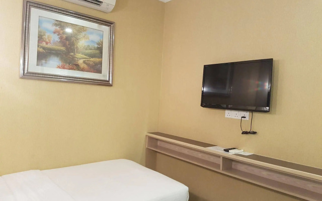 The Grand Orange World Hotel