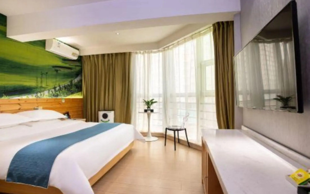 Guoling No.19 Hotel (Zhengzhou Erqi Square Railway Station)