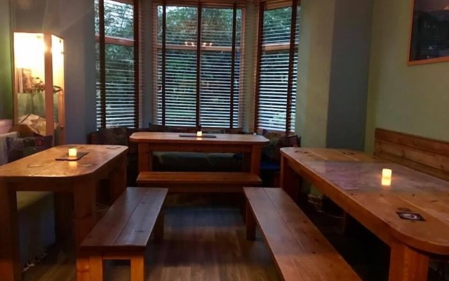 The Vagabond Bunkhouse & Pizzaria - Hostel