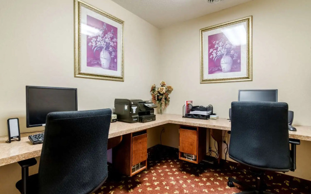 Holiday Inn Express ALLIANCE