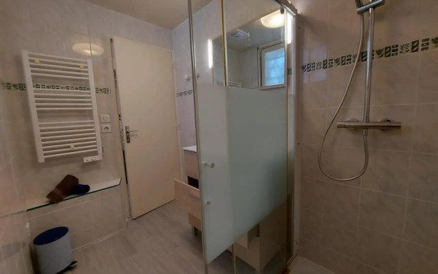 Rare, cosy studio terrasse au coeur de St-Jorioz