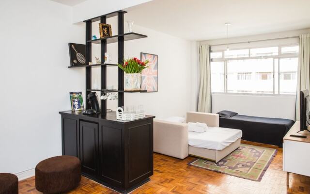 Amplo apartamento no centro, 2 quadras do metrô