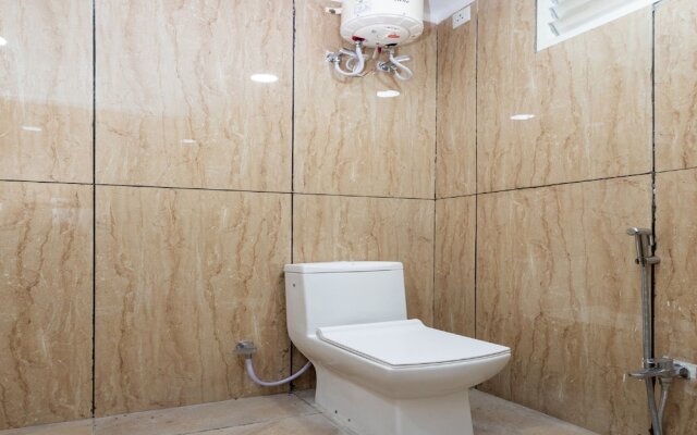 OYO 28247 Hotel SMR Palace