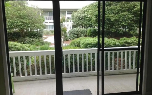 Beachwood Villas 1C- Woody's Beachwood