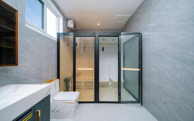 Royal Apartment