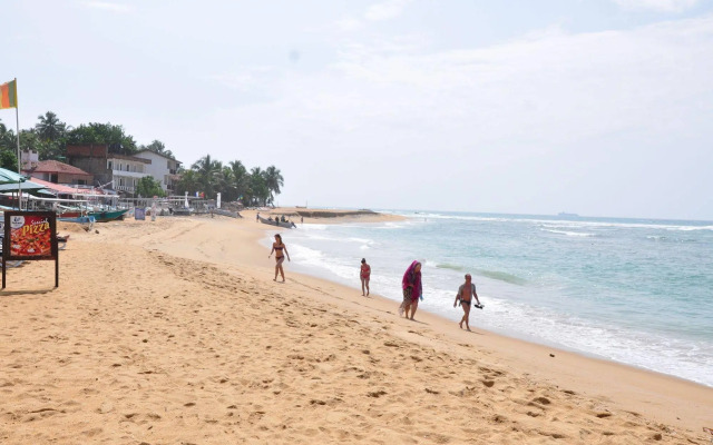 SURF UNA Beach Hotel