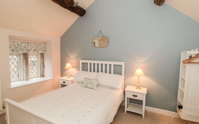 3 Brookside Cottages