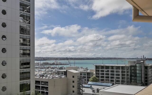QV Executive Penthouse with Parking - 782
