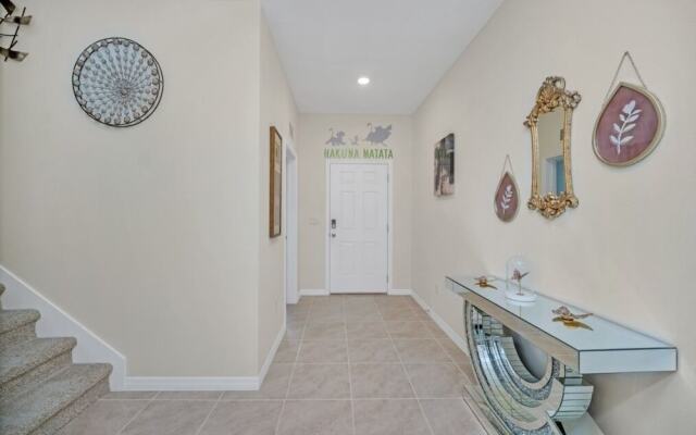 7535oakmoss 7 Bedroom Villa by RedAwning