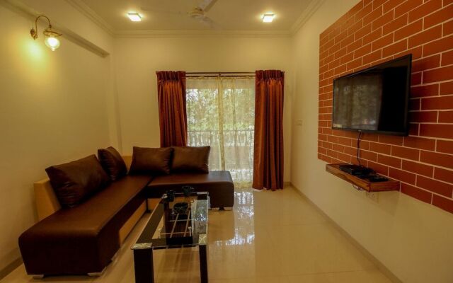 OYO 9792 Home 2BHK Poolside Siolim