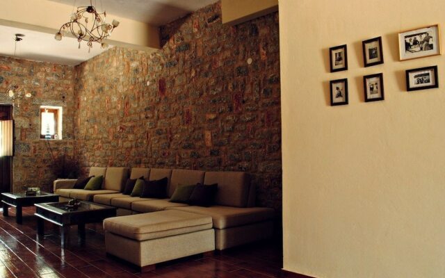 Vlyhada Guesthouse