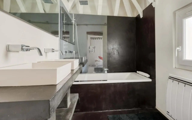 Large and Modern 1Brd Flat at Lovely Saint Germain