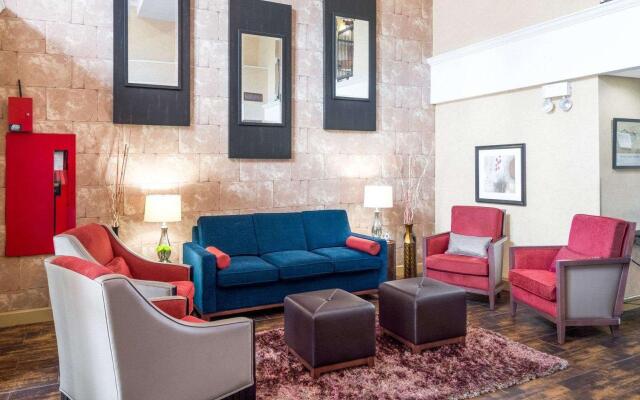 Quality Suites Irving-Las Colinas